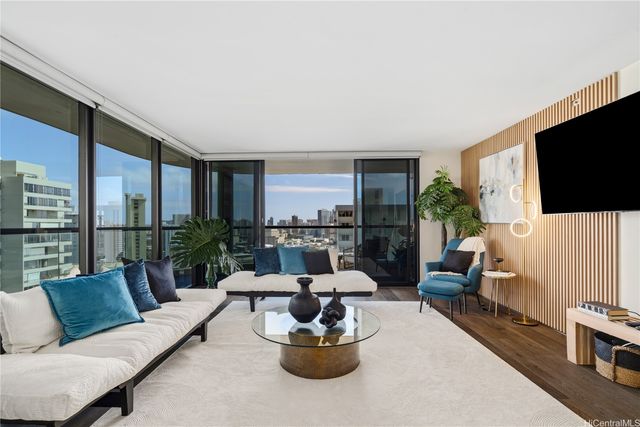 1015 Wilder Avenue 804, Honolulu, HI 96822
