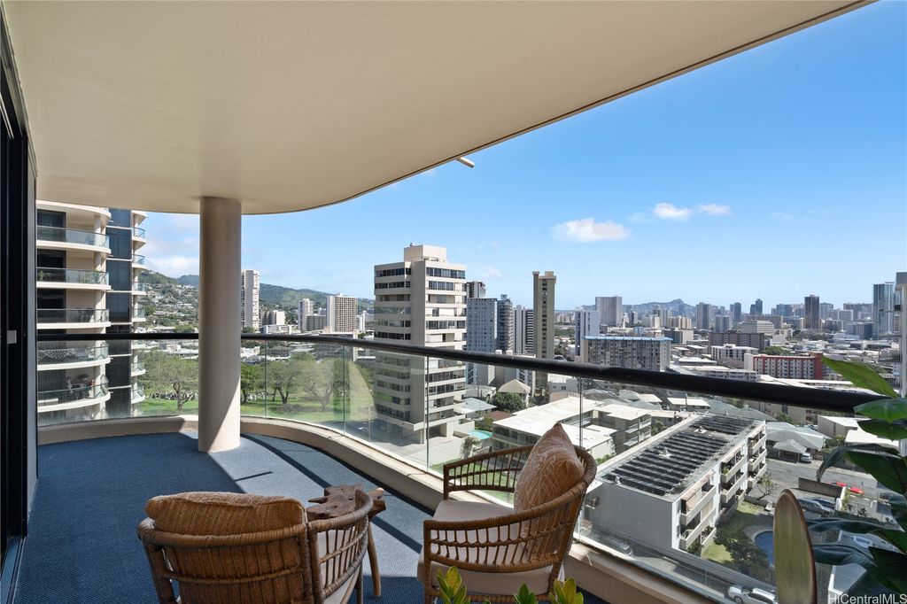 1015 Wilder Avenue 804, Honolulu, HI 96822