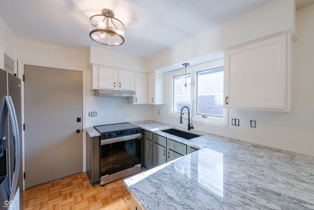 12482 Charing Cross Road, Carmel, IN 46033