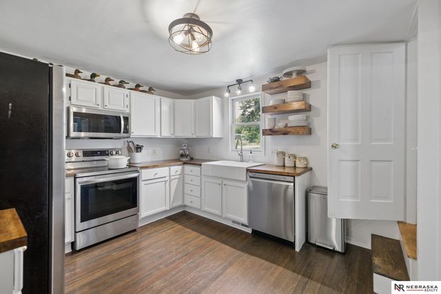 34517 Church Road, Louisville, NE 68037