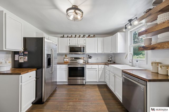 34517 Church Road, Louisville, NE 68037