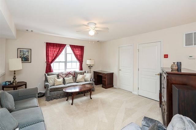 10 Louden Loop, Mount Sinai, NY 11766