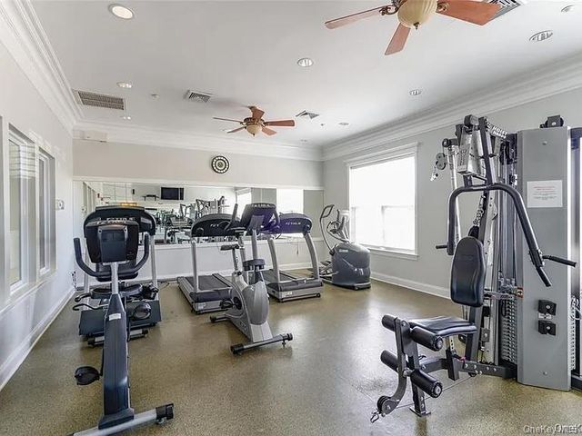 10 Louden Loop, Mount Sinai, NY 11766