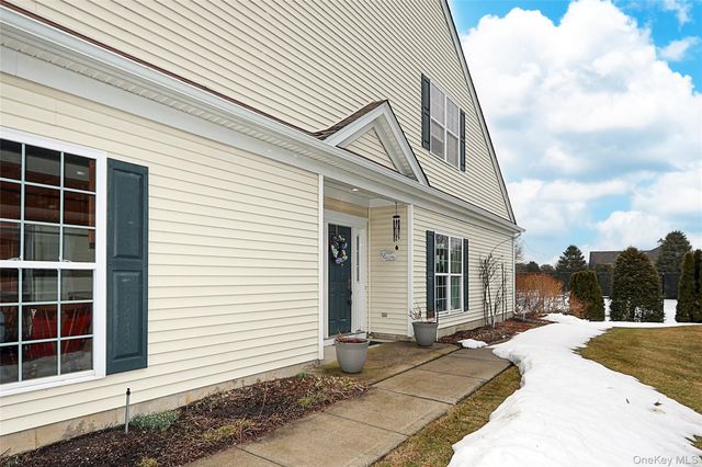 10 Louden Loop, Mount Sinai, NY 11766