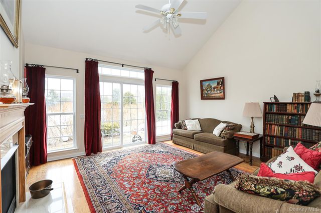 10 Louden Loop, Mount Sinai, NY 11766