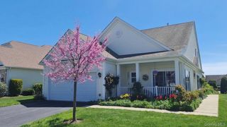 10 Louden Loop, Mount Sinai, NY 11766