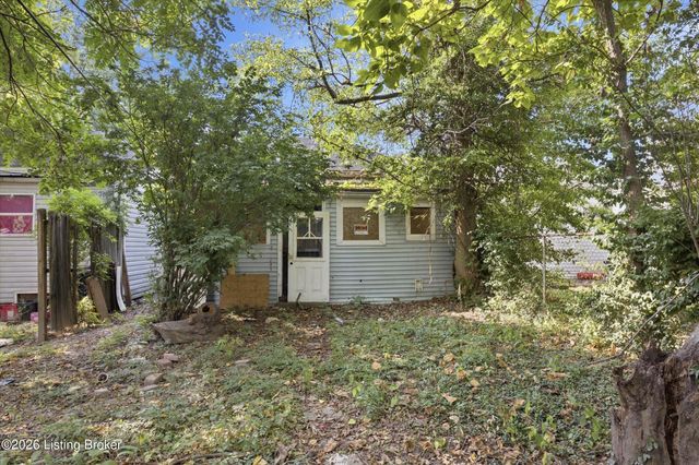 2817 Slevin St, Louisville, KY 40212