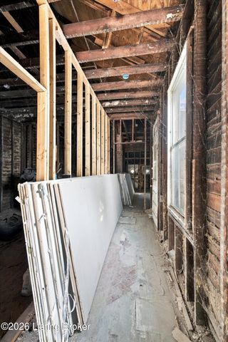 2817 Slevin St, Louisville, KY 40212