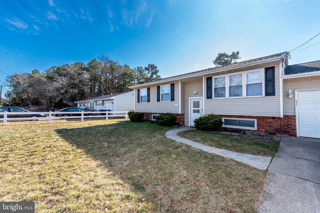 1207 TURNERVILLE RD, Pine Hill, NJ 08021