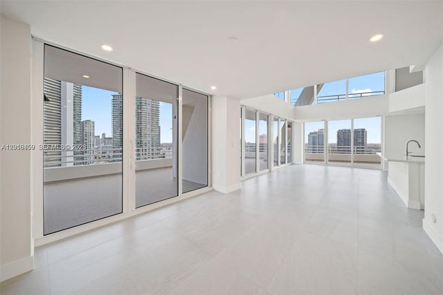 555 NE 34th St PH4, Miami, FL 33137