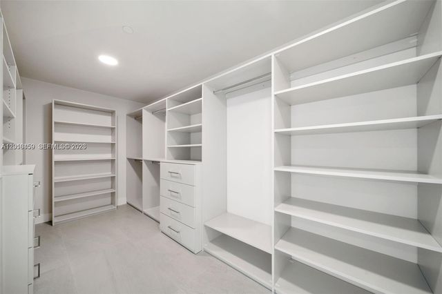 555 NE 34th St PH4, Miami, FL 33137
