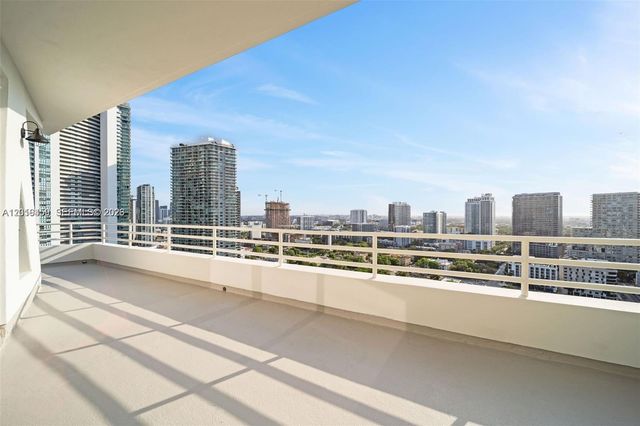 555 NE 34th St PH4, Miami, FL 33137