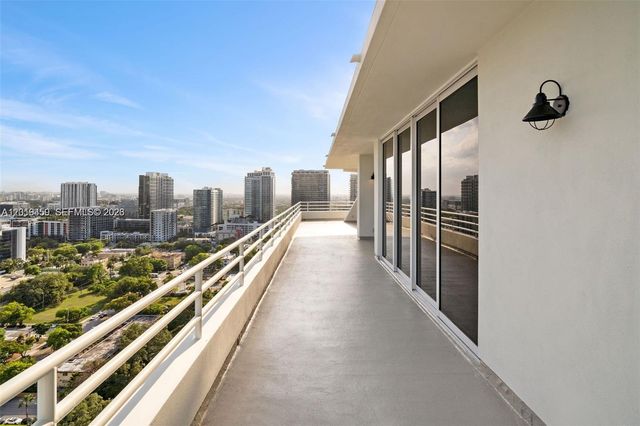 555 NE 34th St PH4, Miami, FL 33137