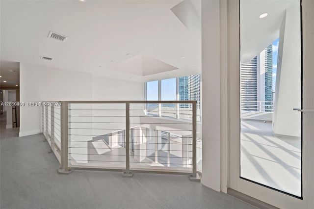 555 NE 34th St PH4, Miami, FL 33137
