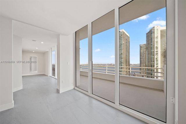 555 NE 34th St PH4, Miami, FL 33137