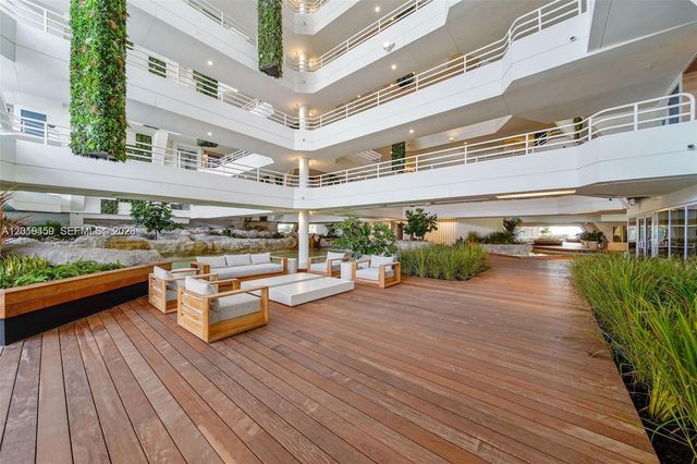 555 NE 34th St PH4, Miami, FL 33137