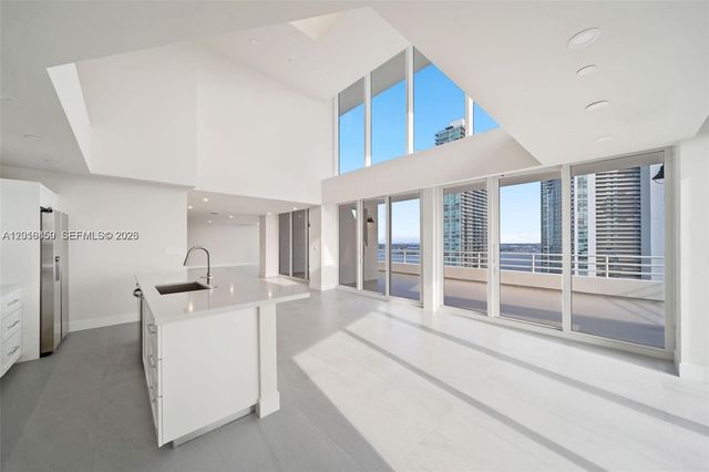 555 NE 34th St PH4, Miami, FL 33137