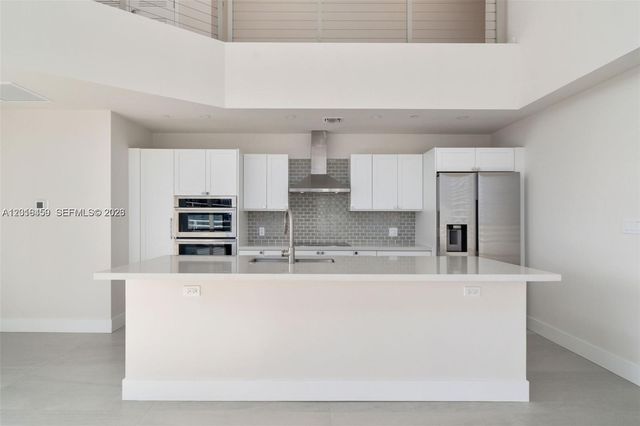 555 NE 34th St PH4, Miami, FL 33137