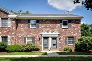 1111 Windsor Dr 1111, Framingham, MA 01701