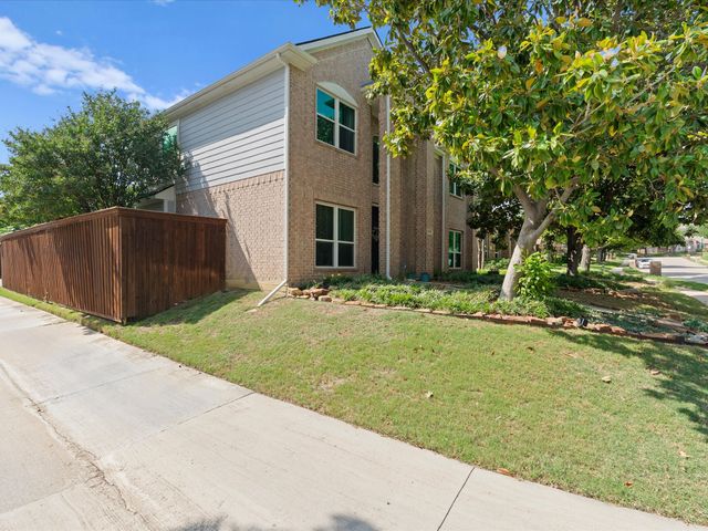 2878 Ridgedale Drive, Lewisville, TX 75067