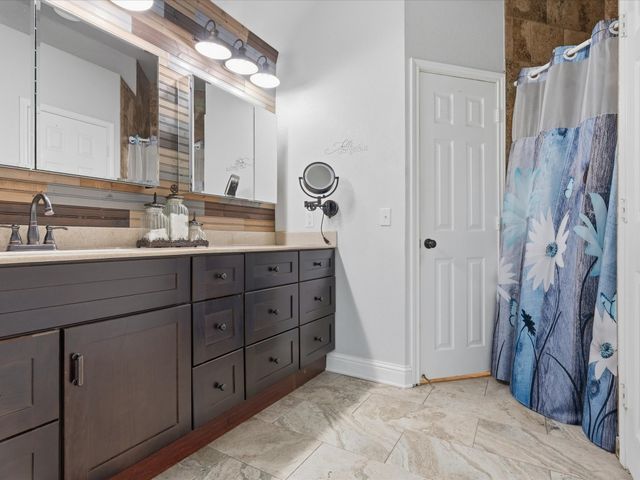 2878 Ridgedale Drive, Lewisville, TX 75067