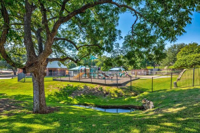 2878 Ridgedale Drive, Lewisville, TX 75067