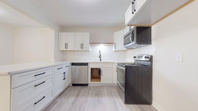 741 Lake Terrace Dr, Nashville, TN 37217