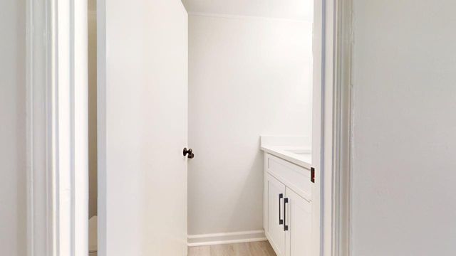 741 Lake Terrace Dr, Nashville, TN 37217
