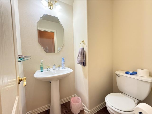 2144 Brittany Colony Drive, League City, TX 77573