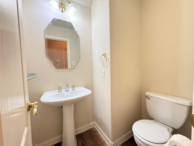 2144 Brittany Colony Drive, League City, TX 77573
