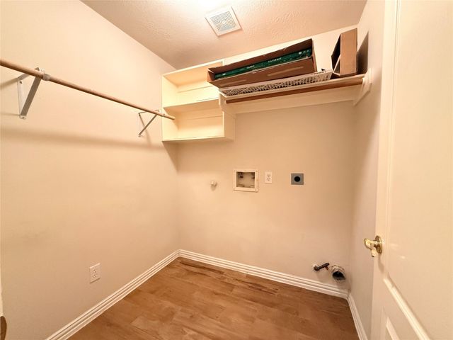 2144 Brittany Colony Drive, League City, TX 77573