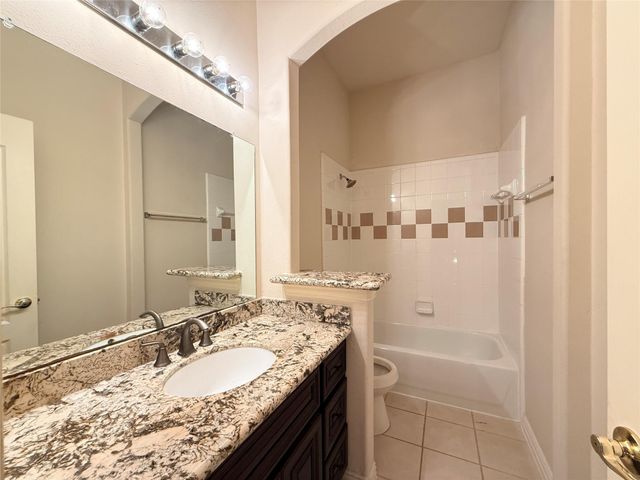 2144 Brittany Colony Drive, League City, TX 77573