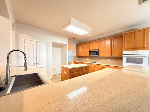2144 Brittany Colony Drive, League City, TX 77573