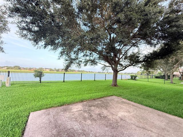2144 Brittany Colony Drive, League City, TX 77573