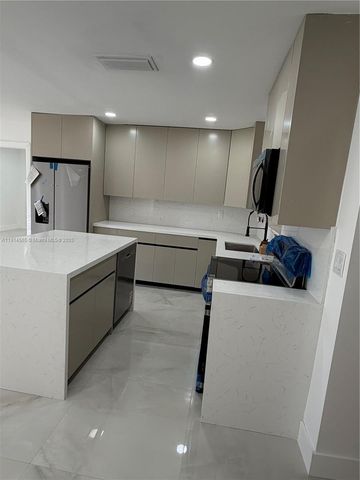 11615 SW 142nd Ter, Miami, FL 33176