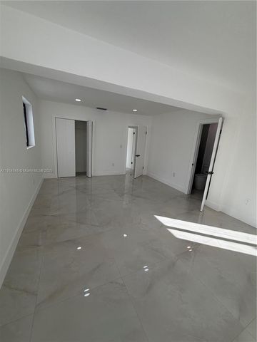 11615 SW 142nd Ter, Miami, FL 33176