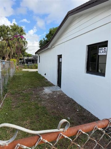 11615 SW 142nd Ter, Miami, FL 33176