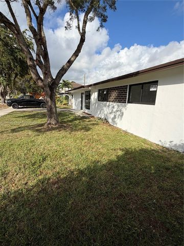 11615 SW 142nd Ter, Miami, FL 33176
