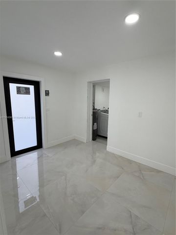 11615 SW 142nd Ter, Miami, FL 33176