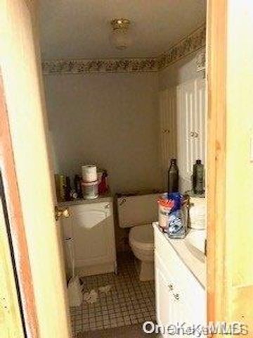52-77 70th Street, Maspeth, NY 11378
