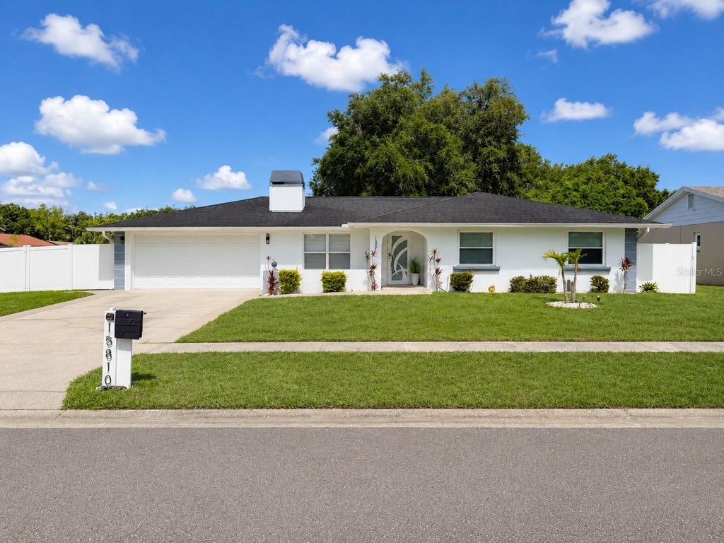 Image 2 of property listing at 15810 SEA OATS PLACE, Tampa, FL 33624