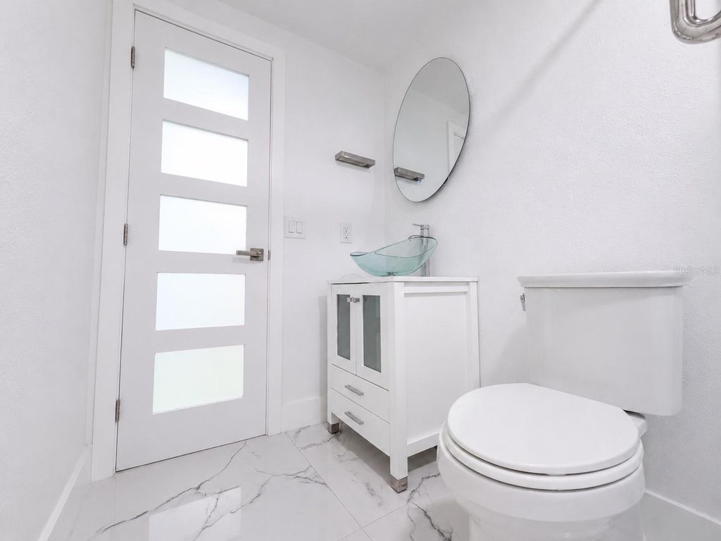 Image 17 of property listing at 15810 SEA OATS PLACE, Tampa, FL 33624