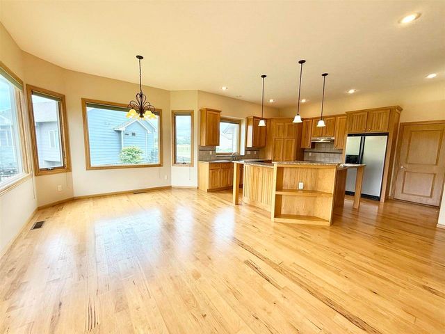 3005 N Stone Lake Dr, Augusta, KS 67010