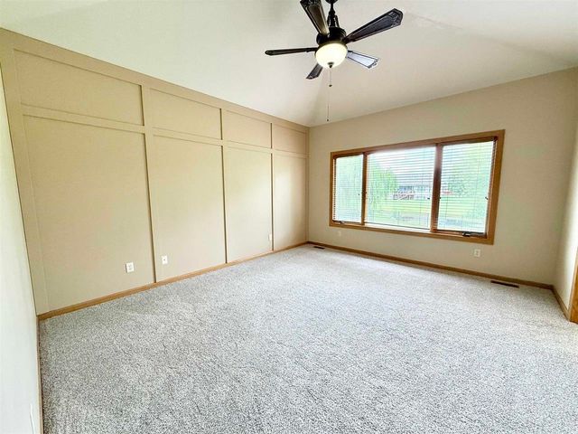 3005 N Stone Lake Dr, Augusta, KS 67010