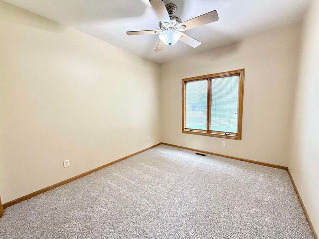 3005 N Stone Lake Dr, Augusta, KS 67010