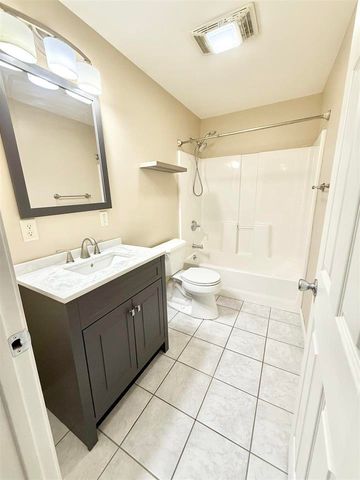 3005 N Stone Lake Dr, Augusta, KS 67010