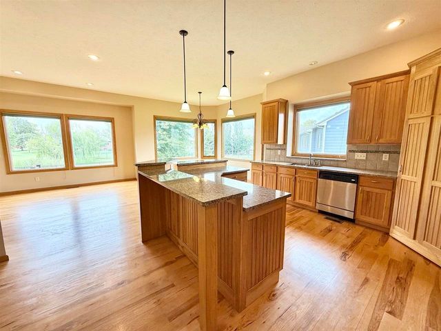 3005 N Stone Lake Dr, Augusta, KS 67010