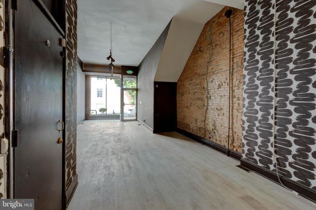 827 N HOWARD ST, Baltimore, MD 21201