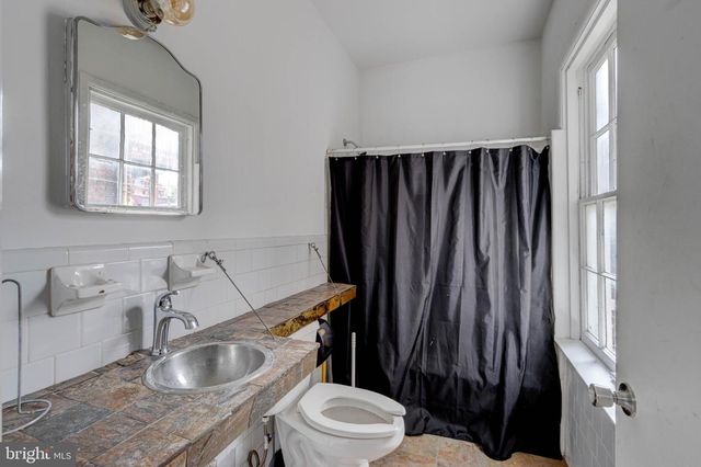 827 N HOWARD ST, Baltimore, MD 21201