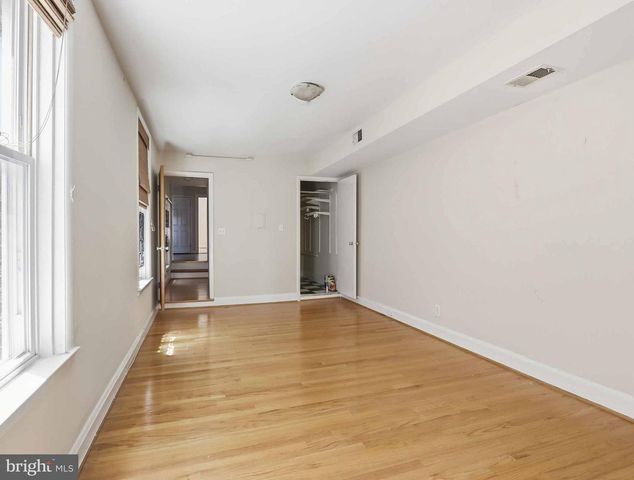 827 N HOWARD ST, Baltimore, MD 21201